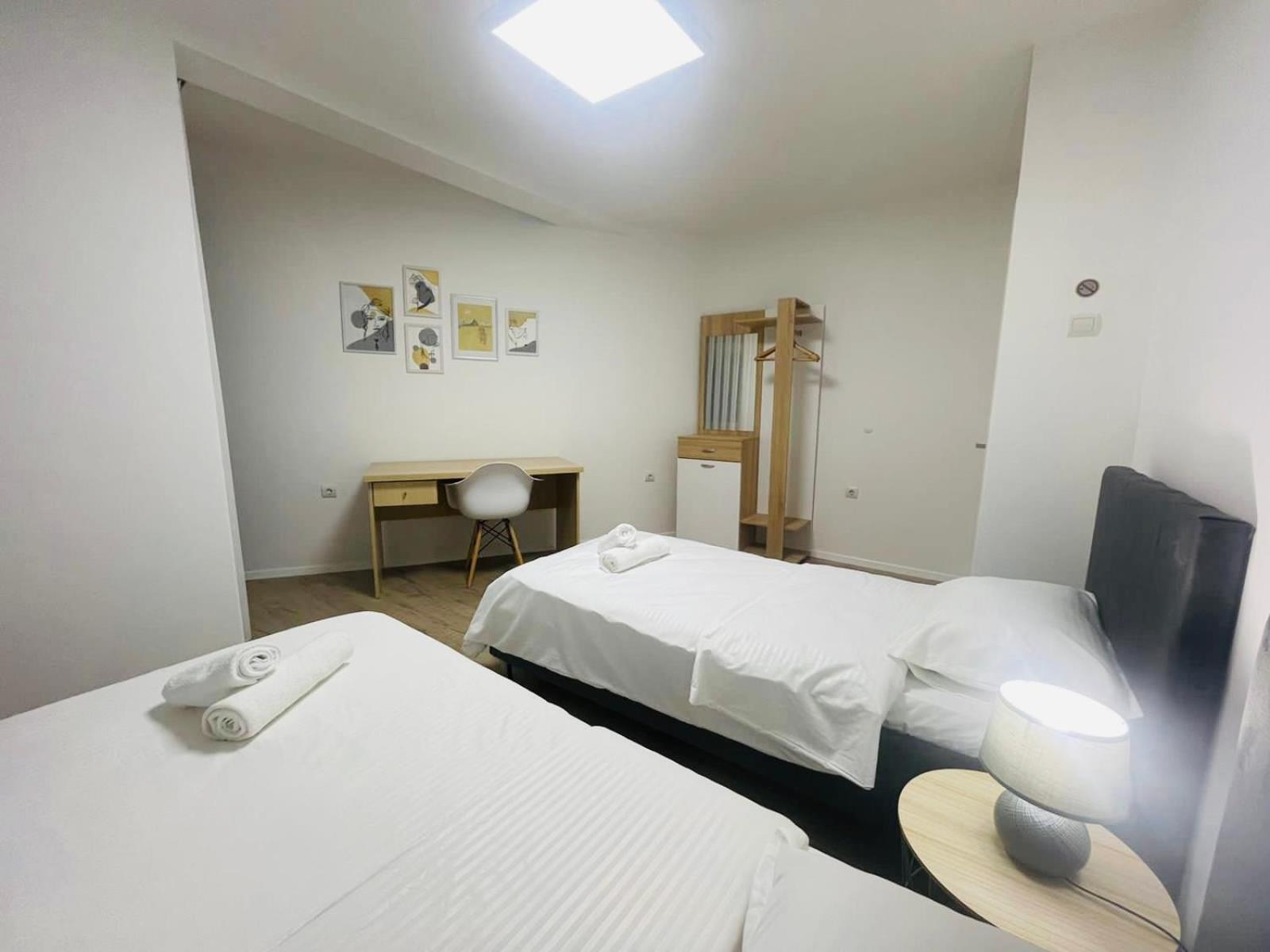 Pristinanest Hotel ภายนอก รูปภาพ