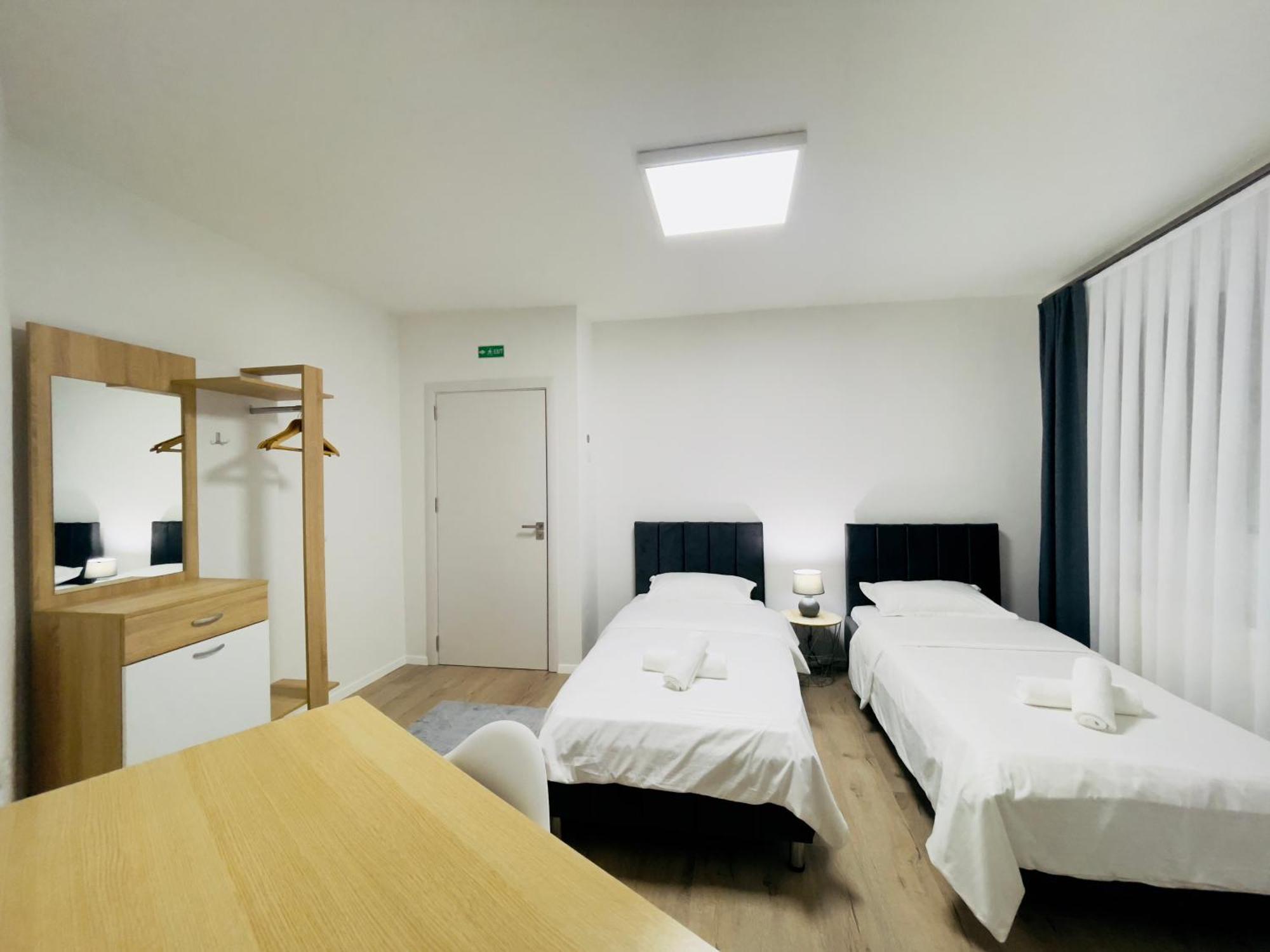 Pristinanest Hotel ภายนอก รูปภาพ