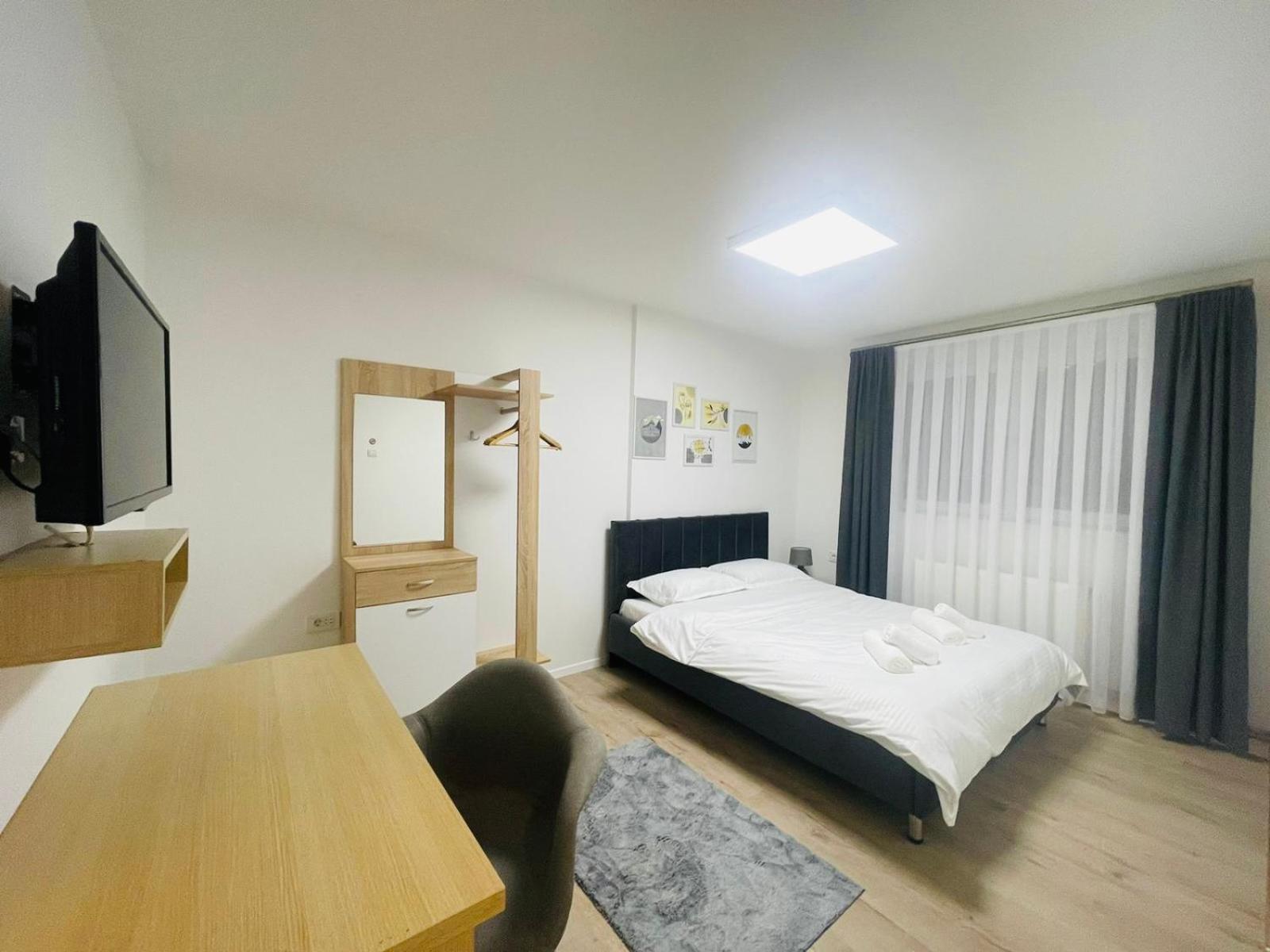 Pristinanest Hotel ภายนอก รูปภาพ