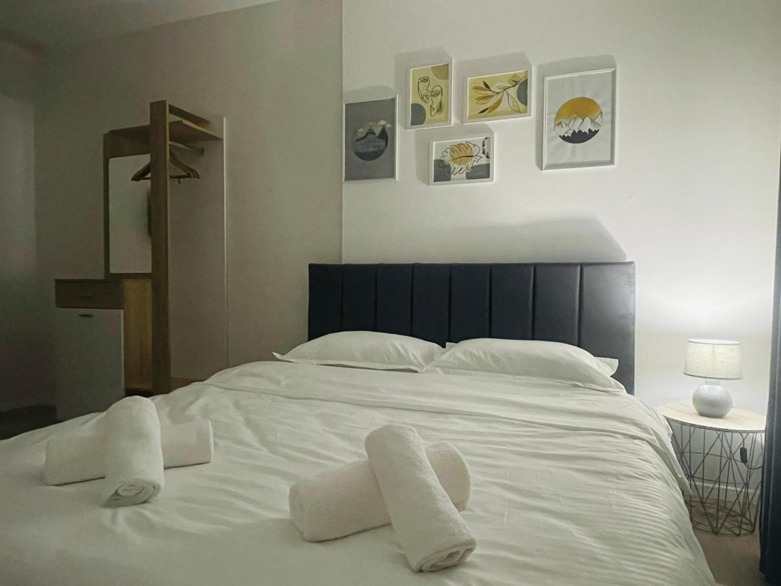 Pristinanest Hotel ภายนอก รูปภาพ
